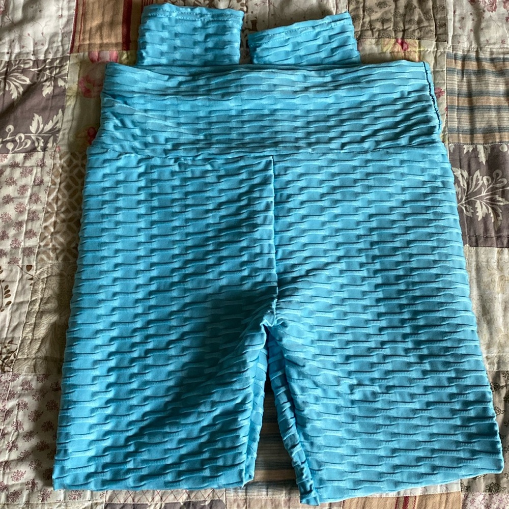 TikTok famous butt enhancing leggings blue